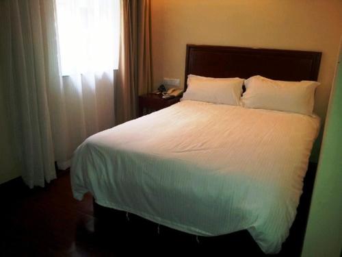 Greentree Inn Qingdao Railway Station East Square Pichaiyuan - 