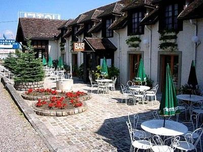 Erkély/terasz, Logis Hotel Relais Paris Bale - Restaurant La Mangeoire in Montieramey