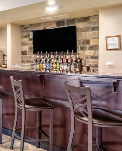 Cobblestone Inn & Suites - Bridgeport