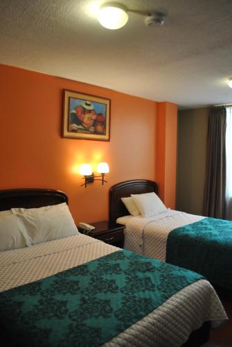 2 double beds