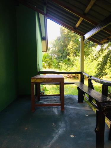 Diamond hill salak phet in Salak Phet Bay