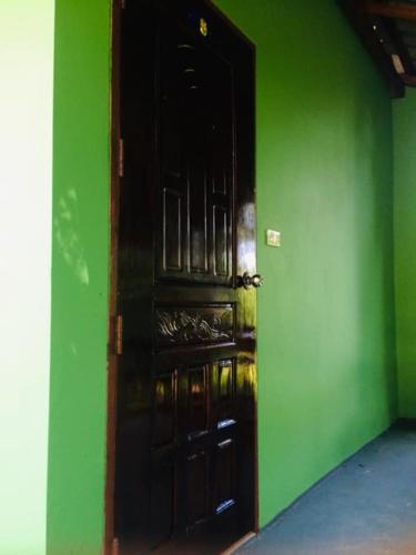 Diamond hill salak phet near Long Beach