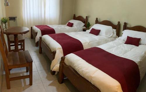 1 double bed, 1 twin bed