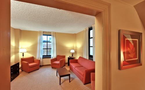 Holiday Inn Express Baltimore-Downtown, an IHG Hotel