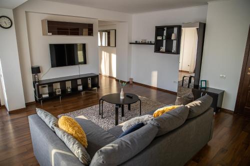 Apartament Tatu bar&grill 4
