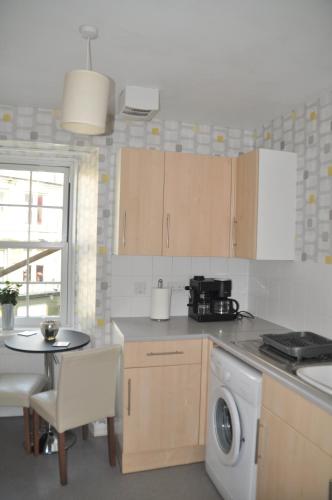 Heart of Hawick town Centre Apartment with free parking
