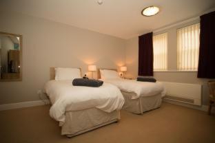 Brockley Hall Hotel - image 3