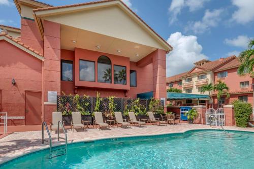 Best Western Plus Palm Beach Gardens Hotel & Suites and Conference Ct - image 11