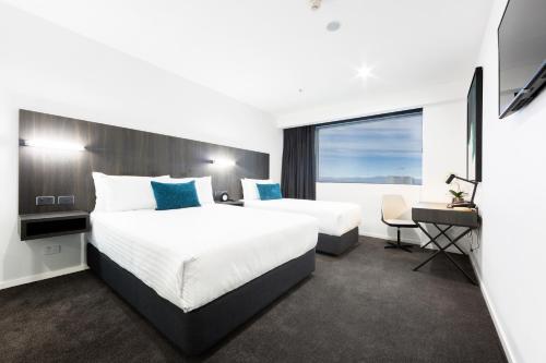 Superior Room 1 Queen and 1 Single Bed