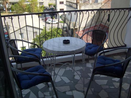  Apartment Snjezana, Unterkunft in Kaštela