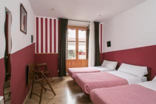 Hostal La Casa de La Plaza, Madrid (photo 3)