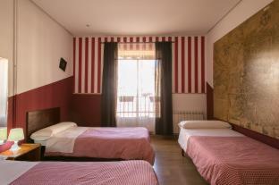 Hostal La Casa de La Plaza, Madrid (photo 4)