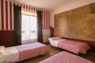 Hostal La Casa de La Plaza, Madrid (photo 5)