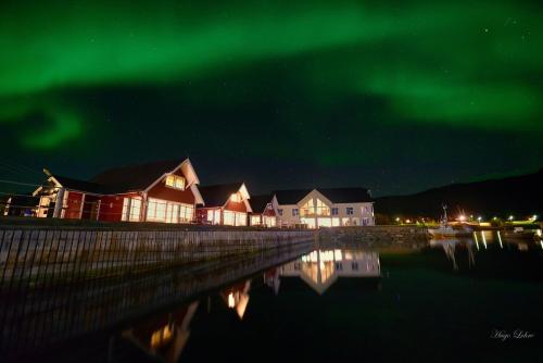 Senja Fjordhotell and Apartments