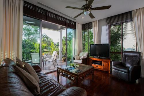 Kata gardens beach apartment 5B Kata gardens beach apartment 5B