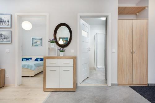 Apartments Warsaw Obozowa by Renters - image 8