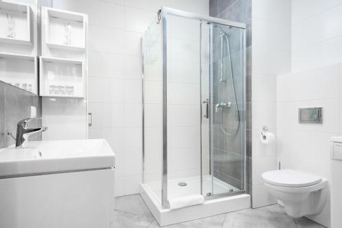 Apartments Warsaw Obozowa by Renters - image 10