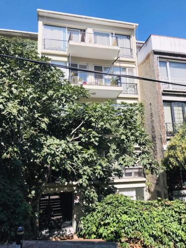  loop with attractions, in Tesvikiye, 80m2, 1+1 in Istanbul
