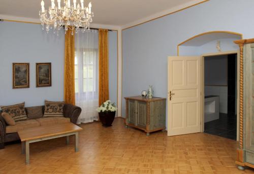 Zámek Libouň (Zamek Liboun) in Jindrichuv Hradec