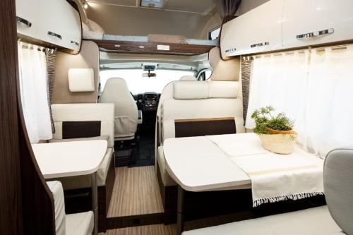  Aneto Caravaning Renting - Sport 323 in Anciles