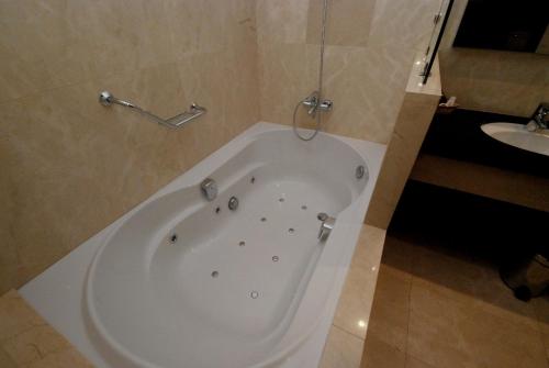 Double room, deluxe, hydromassage bathtub