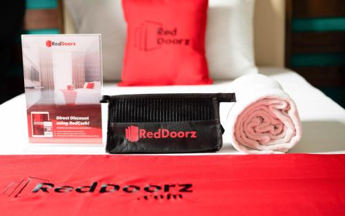 RedDoorz Plus near Rizal Junction