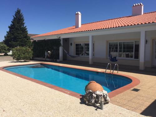  A Casa Côr de Rosa, Unterkunft in Praia do Ribatejo