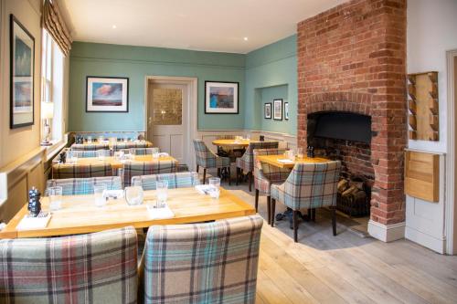 The White Horse Blakeney 5