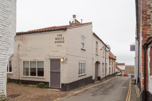 The White Horse Blakeney 4