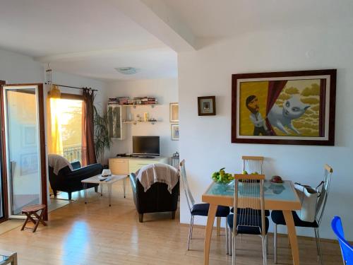 Regent Apartment - main image