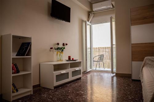 Your apartment in Athens (Next to Metro & Acropolis) 4
