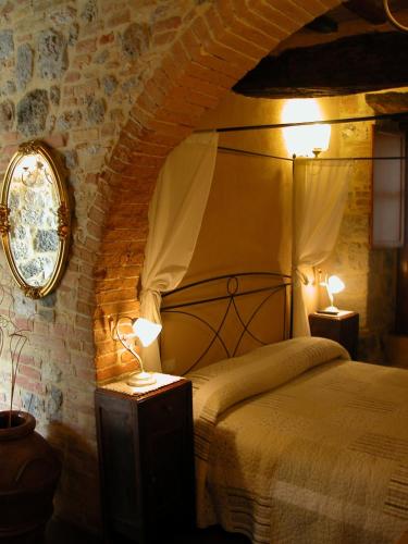 La Vecchia Corte chambre d'hôte Castel San Gimignano