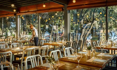 Restaurant, Maistra Camping Amarin Mobile homes in Monsena