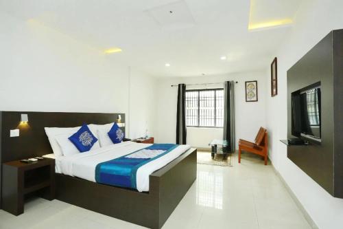 Half Moon Residency Calicut