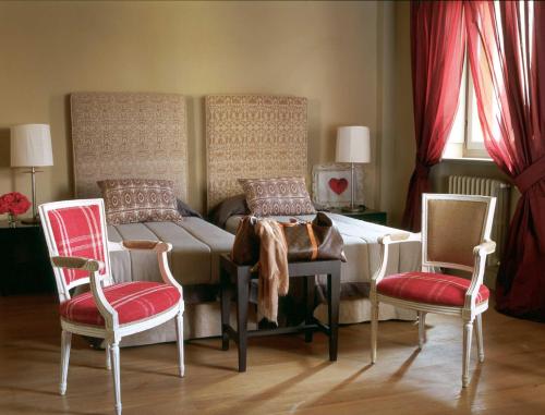 Albergo lOstelliere - Villa Sparina Resort Albergo lOstelliere - Villa Sparina Resort is conveniently located in the popular Gavi area. The hotel offers guests a range of services and amenities designed to provide comfort and convenience. To 