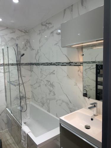 Baie, La Ferme des Barmonts Hotel in Villejuif