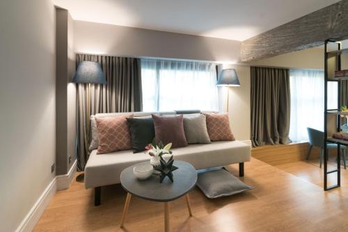 47 Luxury Suites - image 14