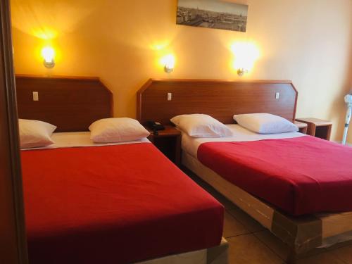 Paris Hôtel Le Mediterraneen - image 5