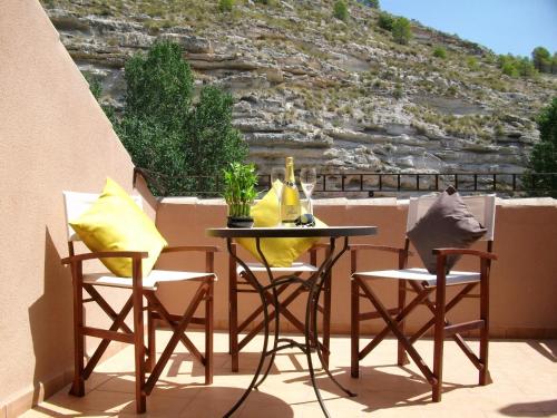 ระเบียง/ชานเรือน, Hostal Alcala Del Jucar in อัลกาลา เดลฆูการ์