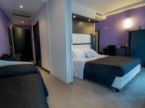 Golden Hotel, Naples (photo 5)