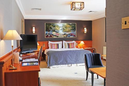 room detail thumbnail 1