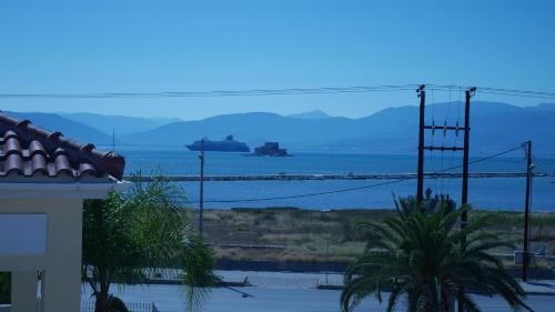 Villa with the view of Palamidi and Bourtzi, Nauplia (foto 2)