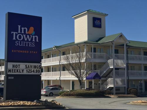 Exterior view, InTown Suites Extended Stay Select Atlanta GA -Smyrna in Smyrna (GA)