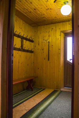 บริการและสิ่งอำนวยความสะดวก, Kryvorizka Palanka in มิคูลิชิน