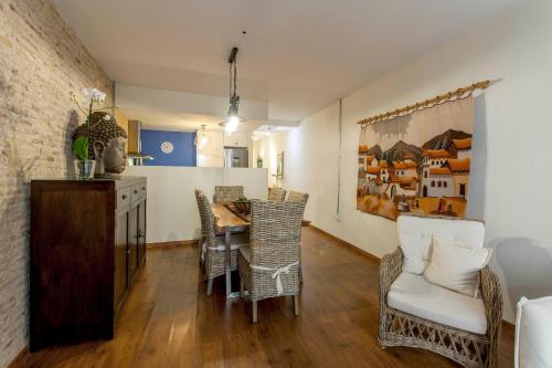 LUXURIOUS & ALLURING HOME IN HISTORIC TOWN (VALENCIA), Valencie (fotografie 9)