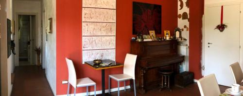 Shared lounge/TV area, B&B Via Roma in Cesate