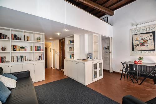 Appartamento via dei Baullari, Рим (фото 5)
