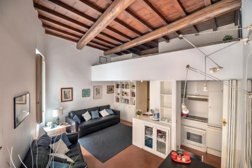 Appartamento via dei Baullari, Рим (фото 3)