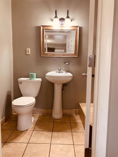 Red Carpet Inn Norristown PA - 화장실