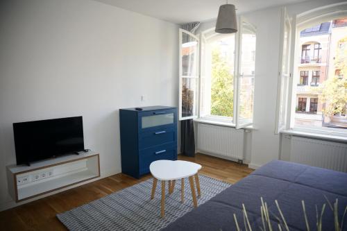 One-Bedroom Apartment image 5